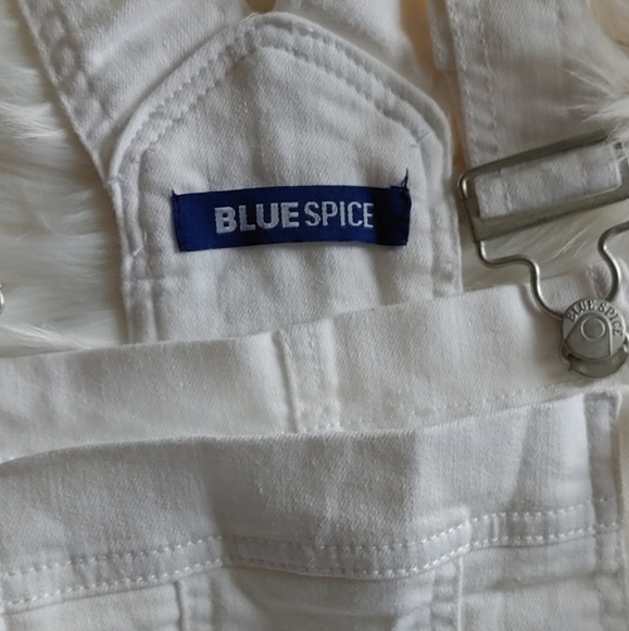 White overall shorts - Picture 4 of 8